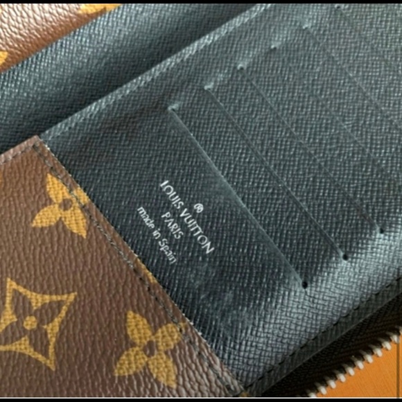 100% authentic Louis Vuitton ZIPPY Monogram Macassar wallet - Picture 7 of 15